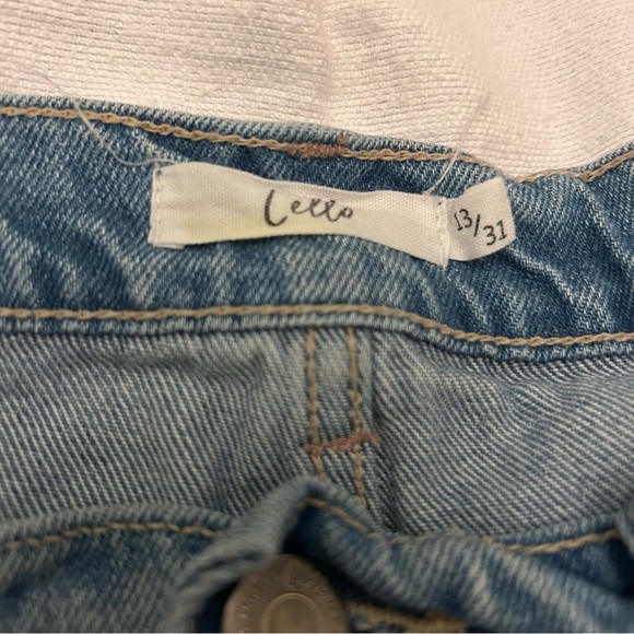 Cello Highly Distressed Blue Jeans 13/31 Frayed 5 Button Fly Crotch Solid - Picture 3 of 8